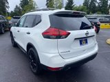 Used 2017 Nissan Rogue SV image 3