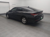 Used 2023 Hyundai Elantra SE image 3