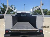 Used 2024 GMC Sierra 2500 Pro w/ Convenience Package image 3