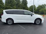 New 2025 Chrysler Pacifica Select image 3