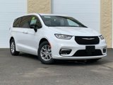 New 2026 Chrysler Pacifica Select image 2
