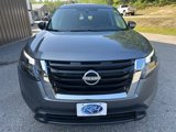 Used 2024 Nissan Pathfinder SV image 3