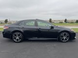 Used 2018 Toyota Camry SE image 4