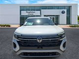 New 2025 Volkswagen Atlas Peak Edition SE image 2