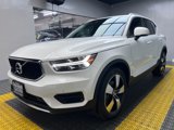 Used 2020 Volvo XC40 T5 Momentum image 4