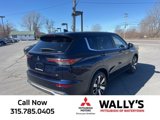 New 2025 Mitsubishi Outlander SE image 3