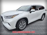 New 2025 Toyota Highlander Platinum image 3
