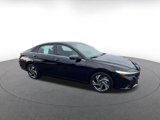 Used 2025 Hyundai Elantra SEL image 2