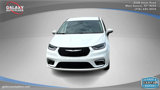 Used 2023 Chrysler Pacifica Touring-L image 2