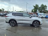 Used 2024 Mitsubishi Outlander FWD image 2