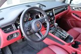 Used 2023 Porsche Macan image 4