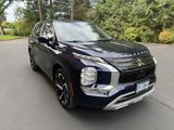 Used 2022 Mitsubishi Outlander SE image 3