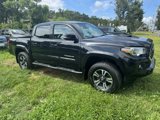Used 2019 Toyota Tacoma TRD Sport image 2