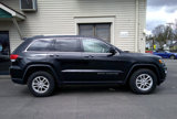 Used 2018 Jeep Grand Cherokee Laredo image 2
