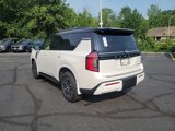 New 2025 Nissan Armada Platinum image 3