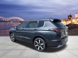 New 2025 Mitsubishi Outlander SE image 3