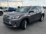 Used 2018 Toyota Highlander Limited image 2