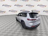 Used 2024 Jeep Grand Cherokee L Laredo image 6