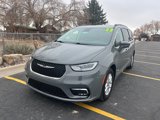 Used 2022 Chrysler Pacifica Touring-L image 2