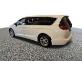 Used 2024 Chrysler Pacifica Limited image 3