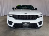 Used 2024 Jeep Grand Cherokee Altitude image 2