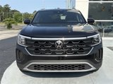 New 2025 Volkswagen Atlas Cross Sport SE image 2