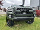 Used 2021 Toyota Tacoma TRD Off-Road image 3