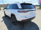 New 2025 Jeep Grand Cherokee Limited w/ Black Appearance Package image 3