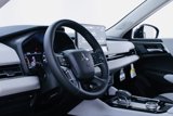 New 2025 Mitsubishi Outlander SE image 5