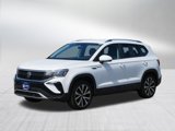 Used 2022 Volkswagen Taos SE image 3