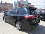 Used 2018 Toyota Sienna XLE image 4