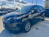 Used 2022 Toyota Sienna LE image 3