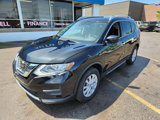 Used 2020 Nissan Rogue SV image 3