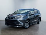 Used 2025 Toyota Sienna LE image 2