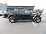 Used 2023 Jeep Gladiator Rubicon w/ Cold Weather Group image 3
