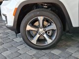 New 2025 Jeep Grand Cherokee L Limited image 6