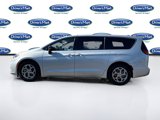 Used 2024 Chrysler Pacifica Limited image 5