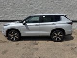 New 2025 Mitsubishi Outlander SE image 6