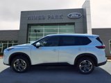 Used 2024 Nissan Rogue SV image 4