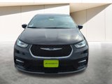 New 2026 Chrysler Pacifica Select image 4