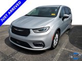 Used 2023 Chrysler Pacifica Touring-L image 2
