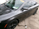 Used 2015 Chrysler 200 Limited w/ Convenience Group image 2