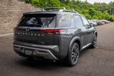 New 2025 Nissan Pathfinder Platinum image 3