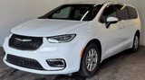 Used 2023 Chrysler Pacifica Touring image 2