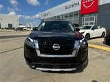 New 2025 Nissan Pathfinder SL image 2
