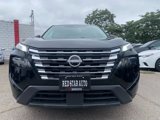 Used 2025 Nissan Rogue SV image 3