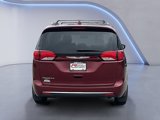 Used 2017 Chrysler Pacifica Touring-L image 4