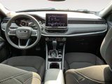 Used 2024 Jeep Compass Latitude image 4