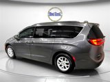 Used 2022 Chrysler Pacifica Touring-L image 5