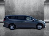 Used 2023 Chrysler Pacifica Touring-L image 4